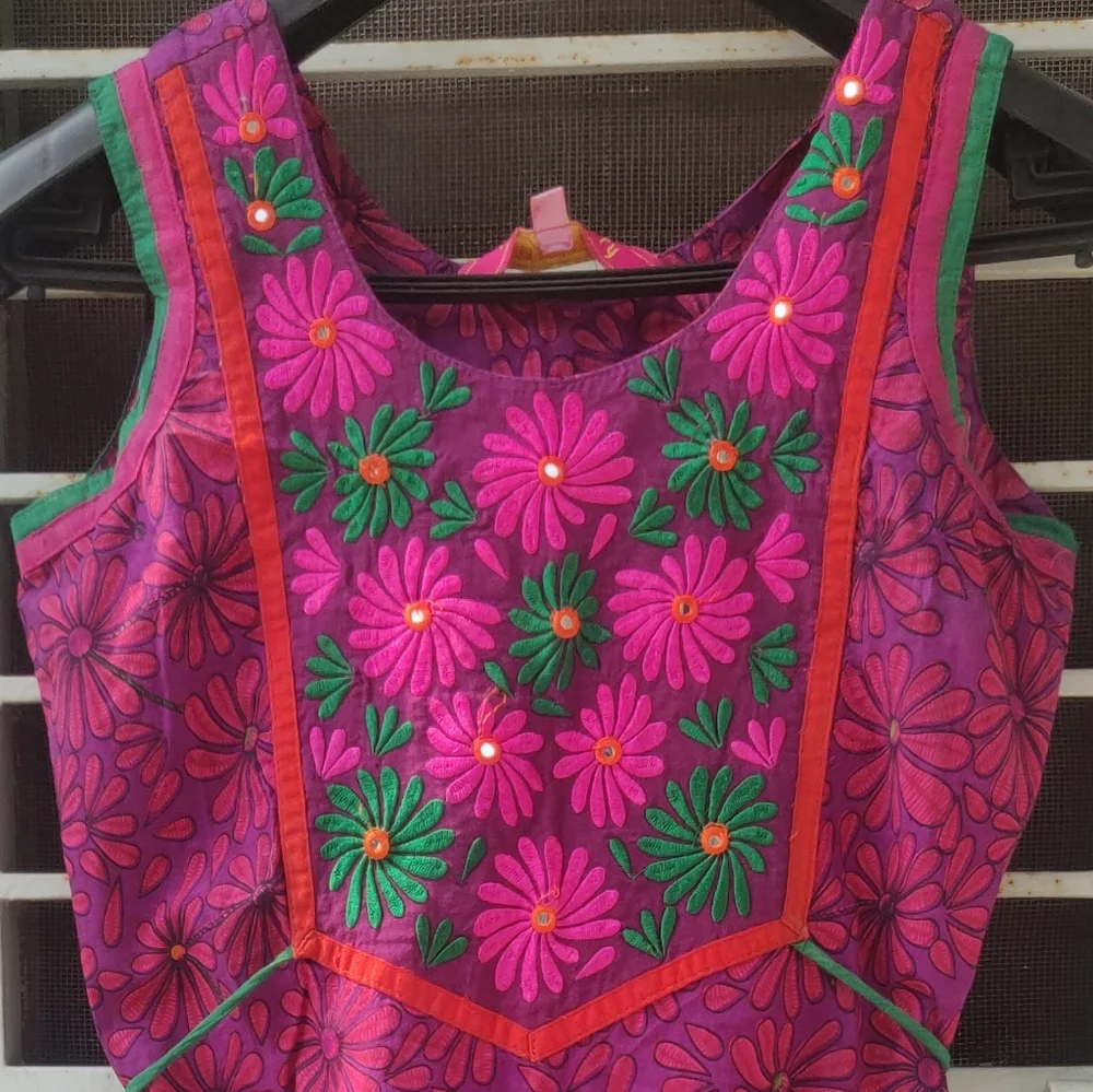 Embroidered kurta+legging - Picture 3 of 5